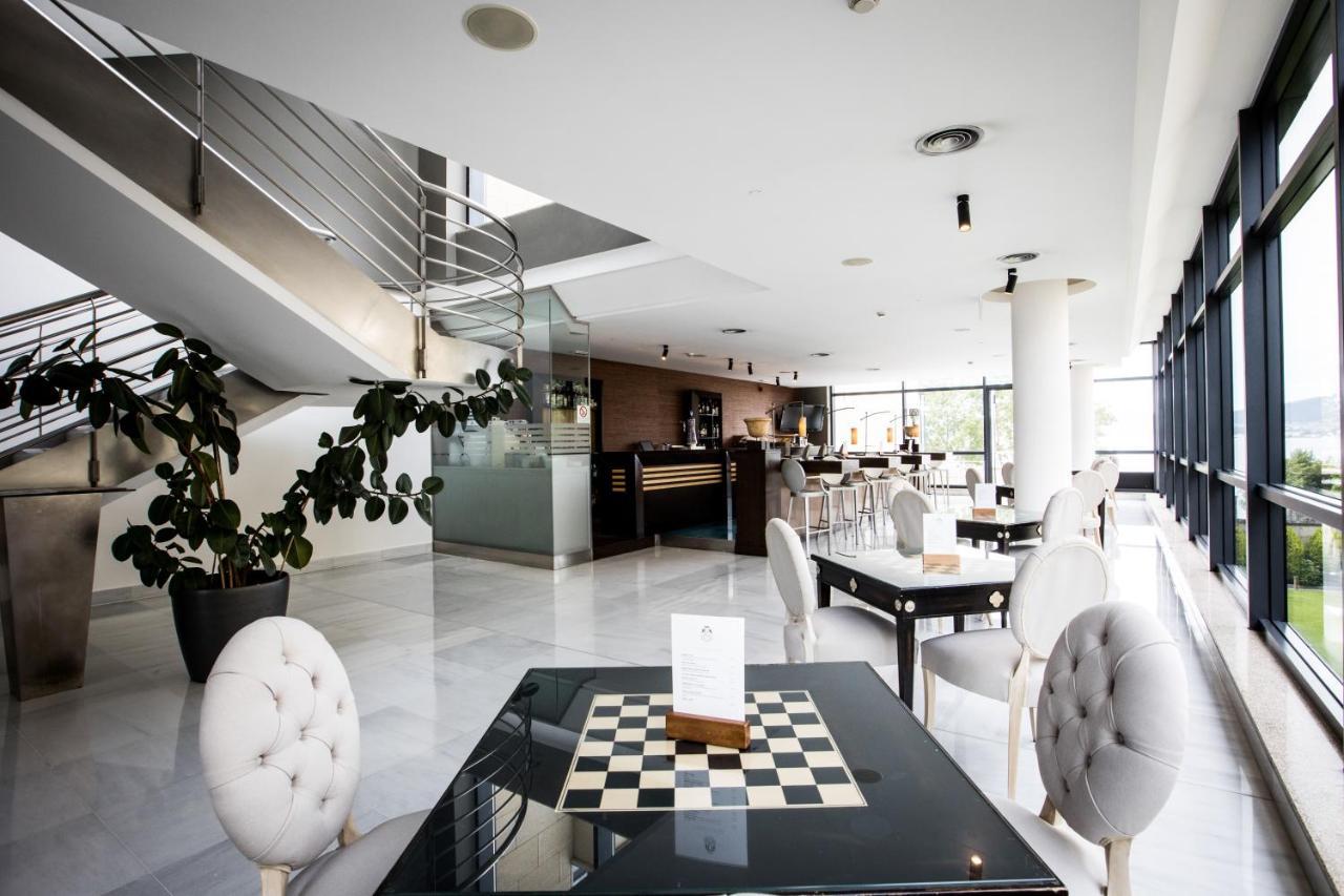 Pazo Los Escudos Hotel Spa & Resort Vigo Exteriör bild Interior of the hotel